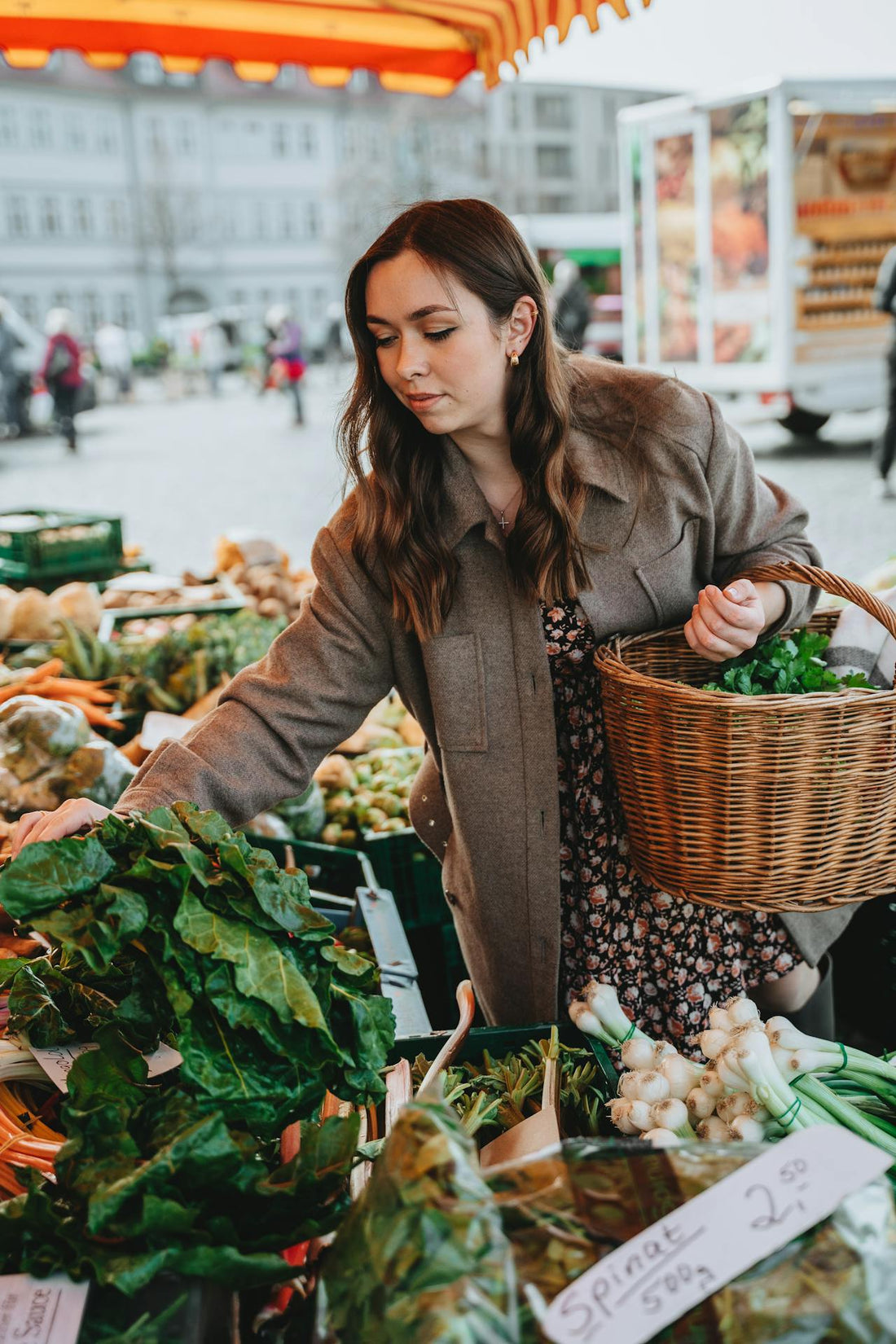 How to Get People to Follow Your Farm from the Farmers Market